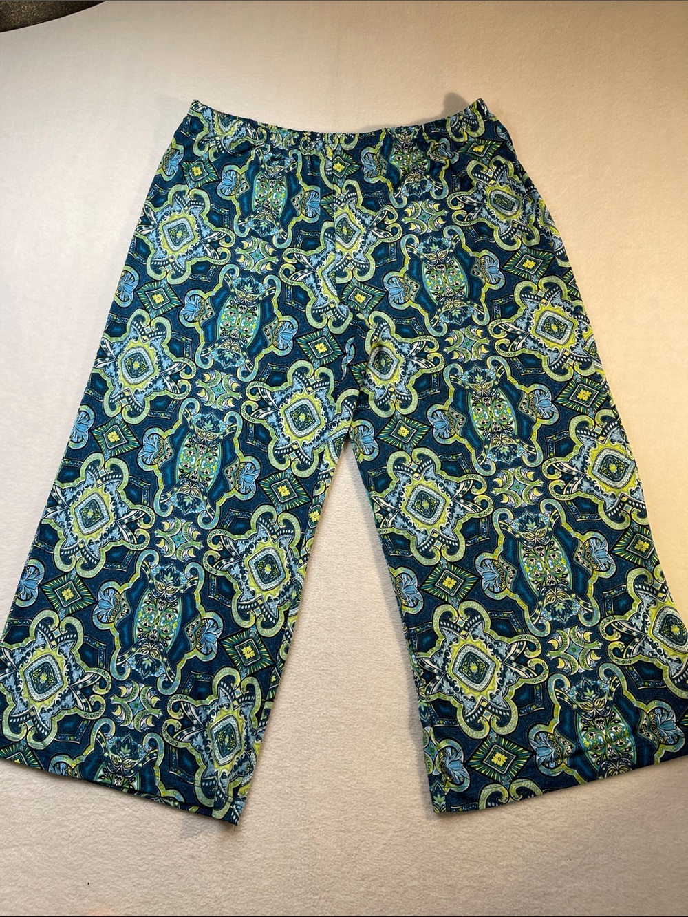 Joan Rivers Teal, Blue & Lime Paisley Crop Pants SIZE XLP PULL ON ELASTIC WAISTB
